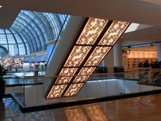 1Mall of the Emirates 9