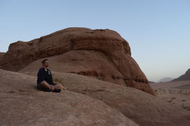 2Soluppgång, beduincamp 43