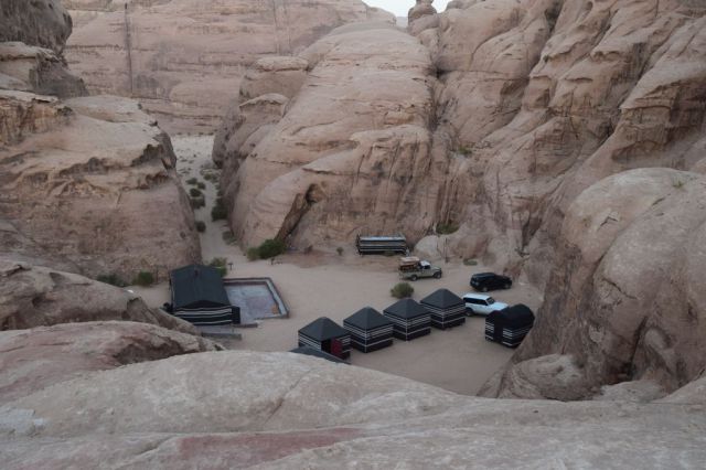 2Soluppgång, beduincamp 45