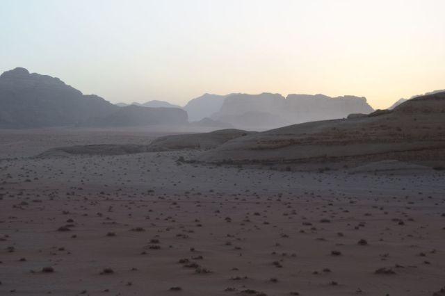 2Soluppgång, beduincamp 49