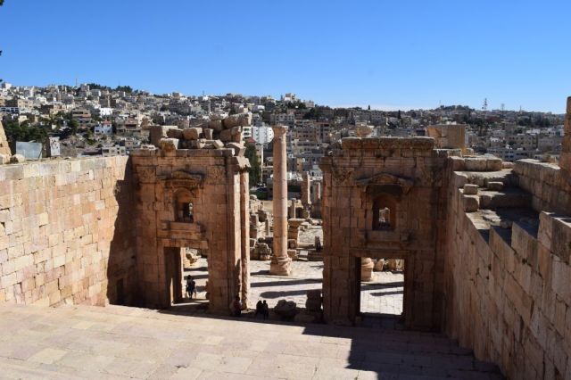 3Jerash 81